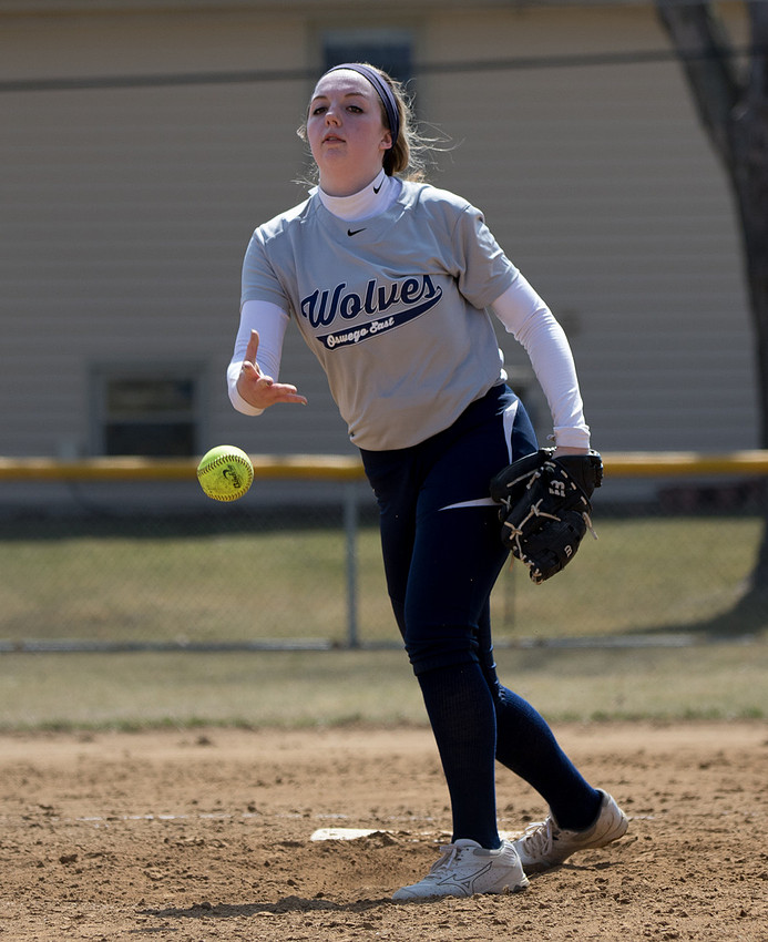 Oswego East Vs Rosary Girls Softball
