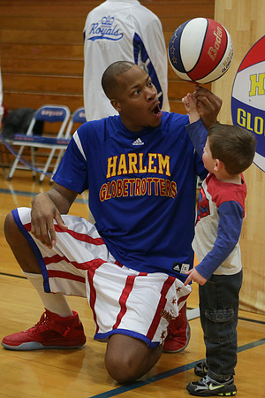 Harlem Globetrotters Visit Hinckley