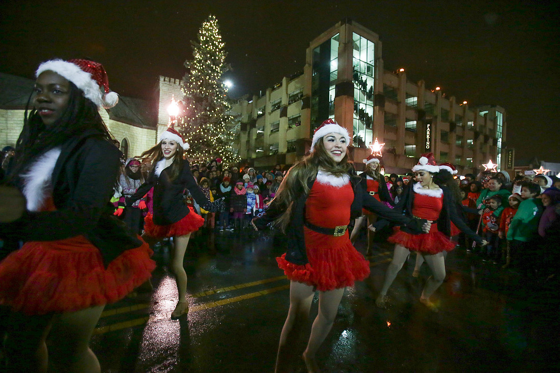 2015 Aurora Winter Lights Festival