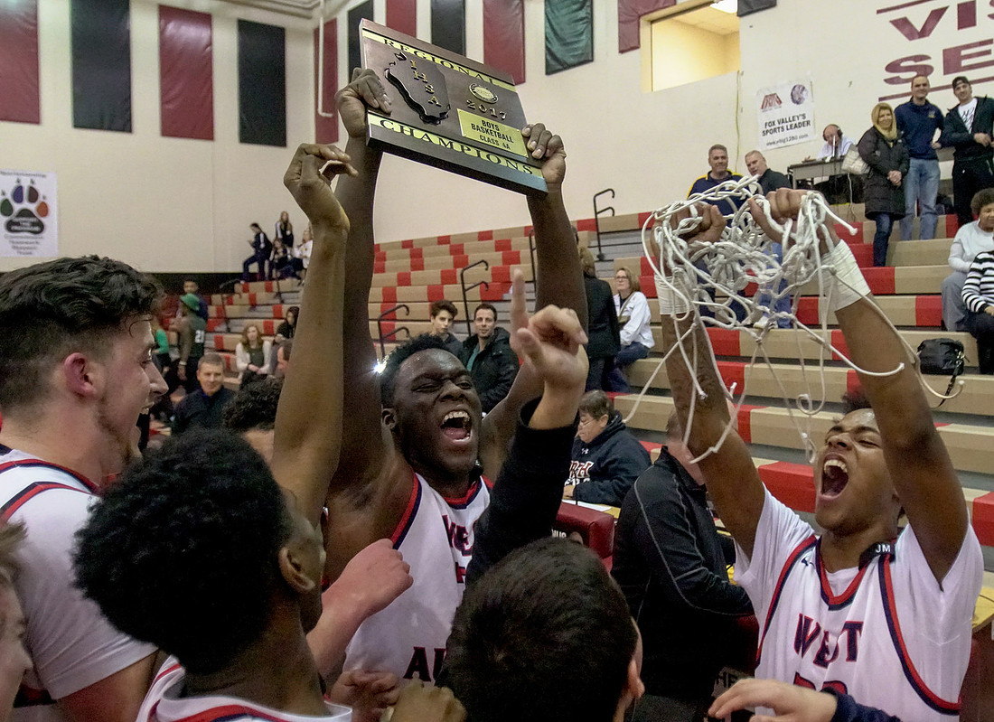 West Aurora Vs Neuqua Valley 4A Reginal Final Boys Basketball