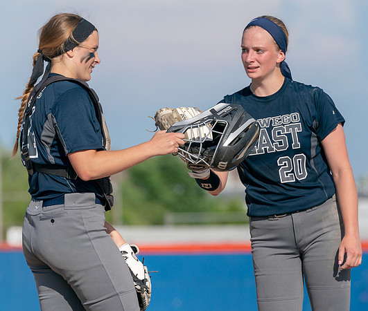 Oswego Class 4A Softball Sectional Semifinal