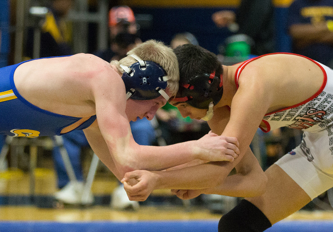 Sandburg vs Lincoln-Way West Wrestling