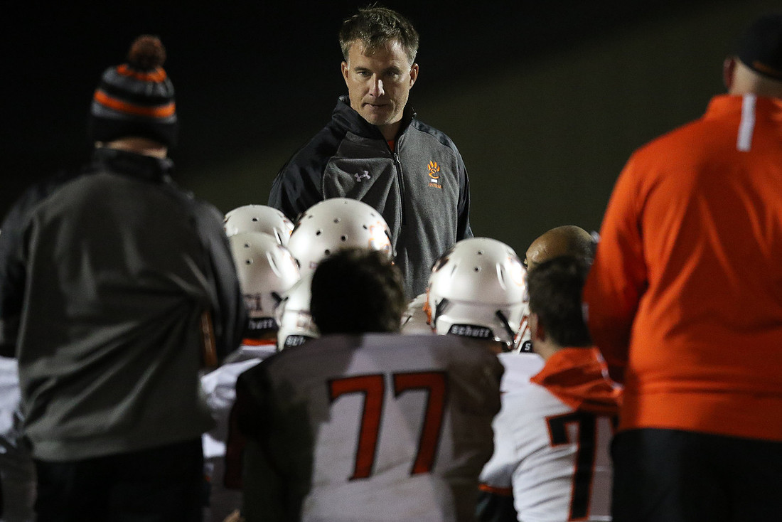 Edwardsville_Oswego_football_1105