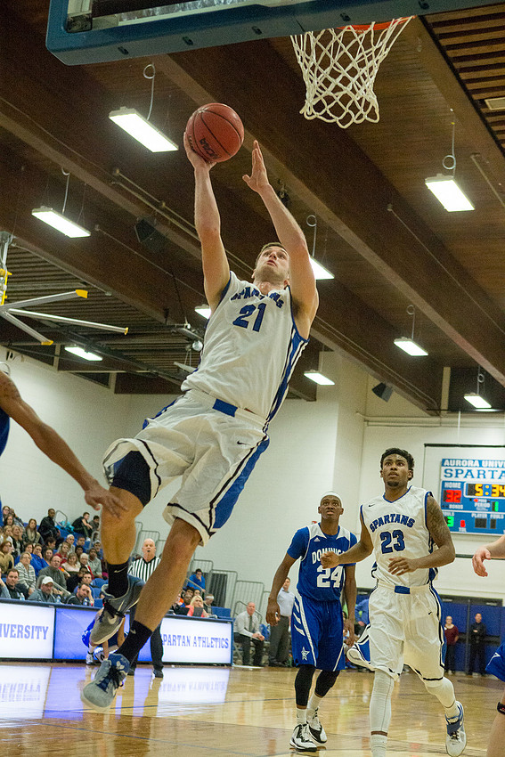Aurora University vs Dominican University